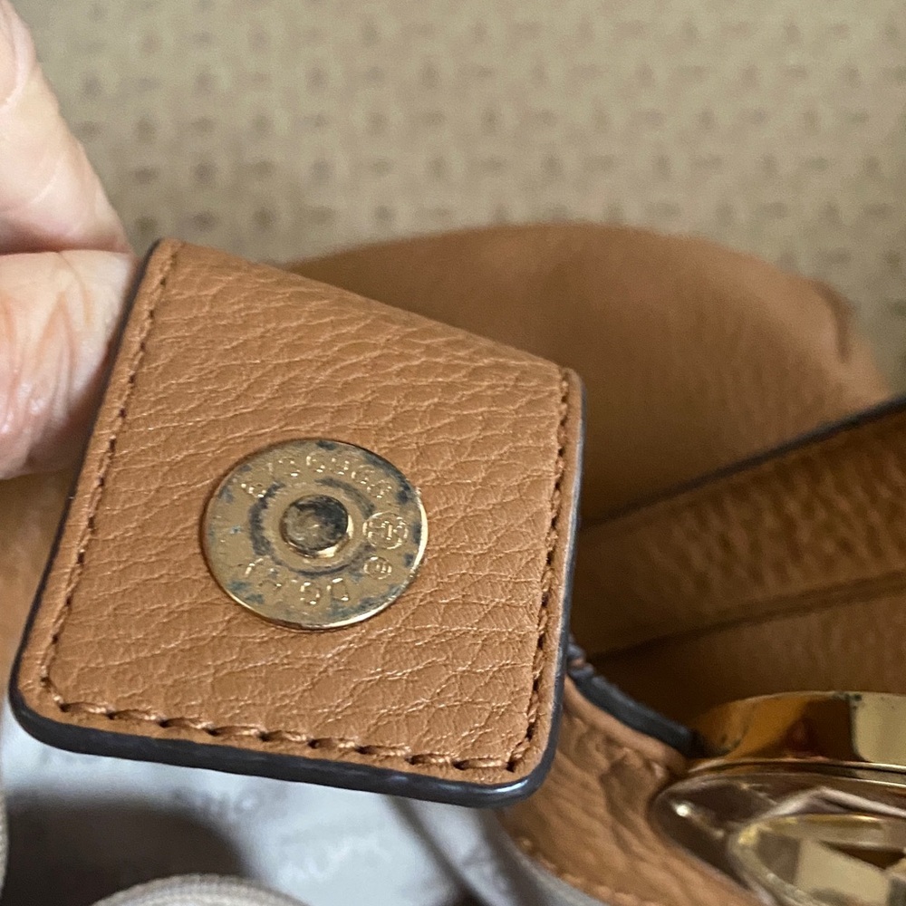 Michael Kors Tan Leather Shoulder Bag - Picture 14 of 16